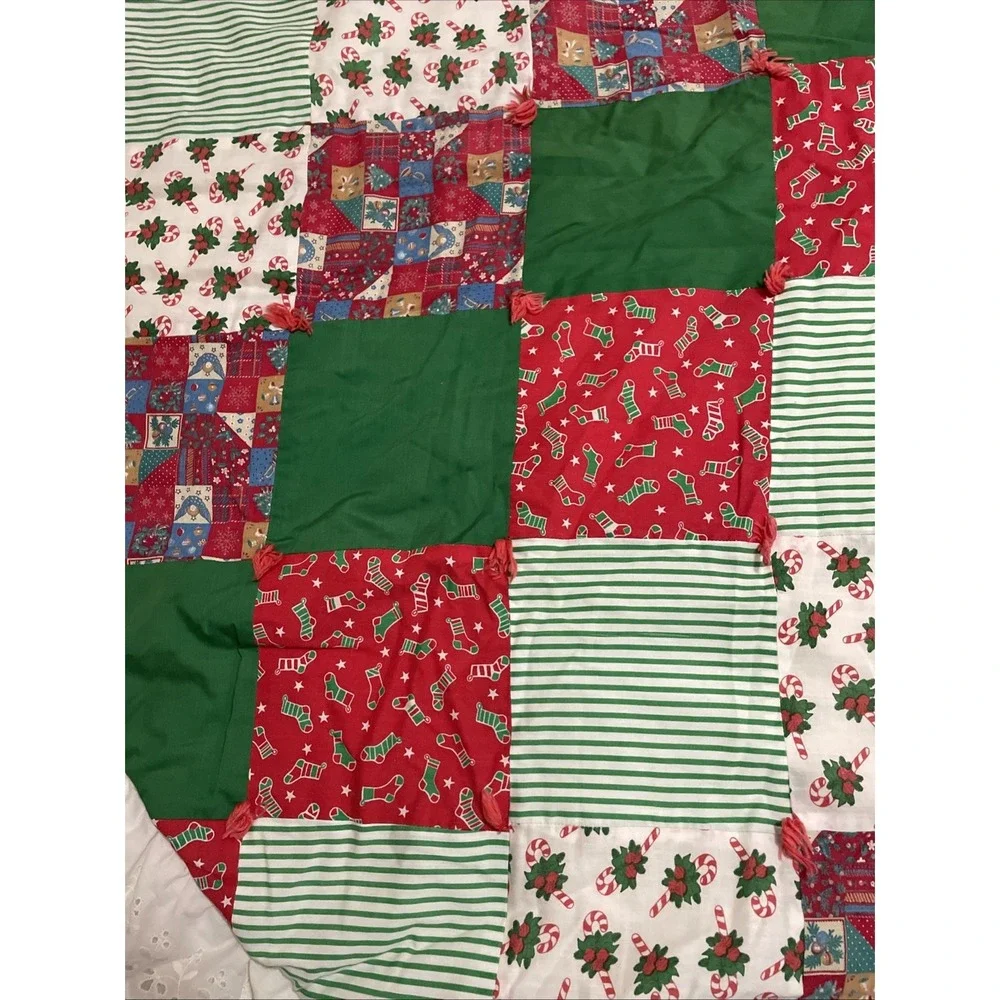 Vintage Handmade Christmas Patchwork Quilted Ruffle Hem Large Tree Skirt‎ 60